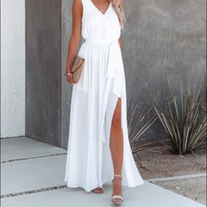 DIANA SLEEVELESS MAXI DRESS - white